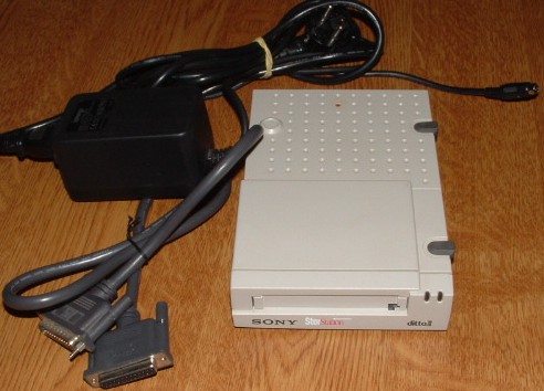 ICT, Sony StorStation tapestreamer.jpg, 45896 bytes, 11-12-2004